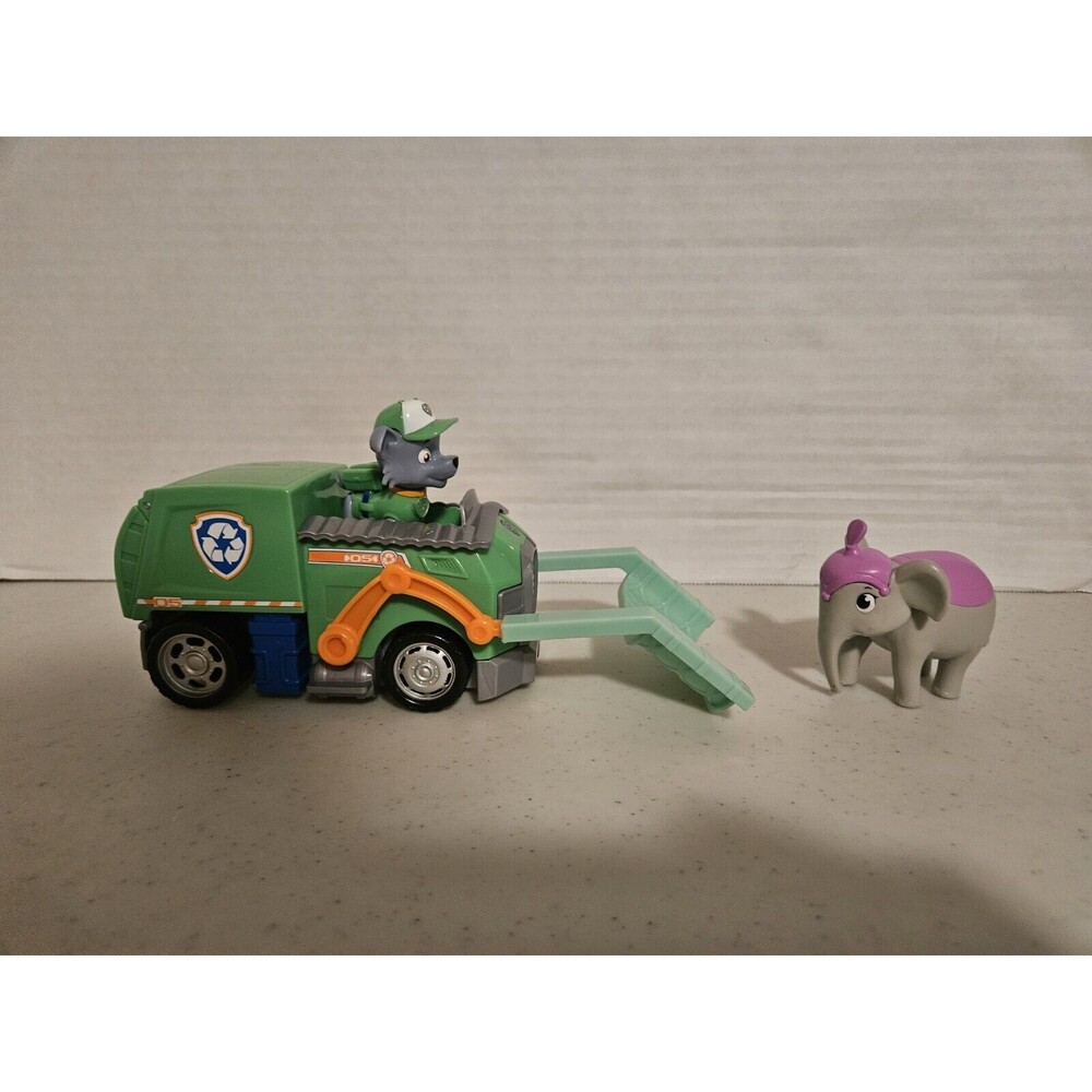 Rockys City Hall Rescue Paw Patrol Adventure Bay Toys R Us Ellie The Elephant